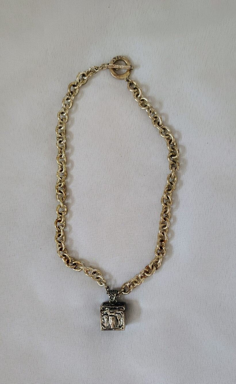 Vintage Patricia Victoria Hale "Trinity of Angels" Locket